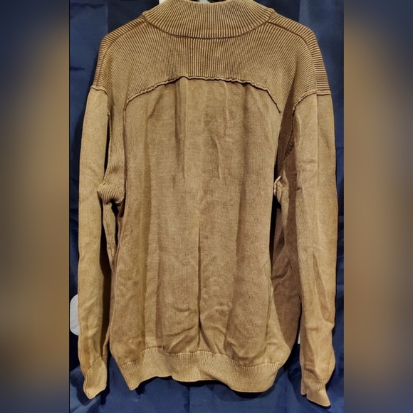 Legendary Quality Cabelas's Tan Sweater - Picture 5 of 5